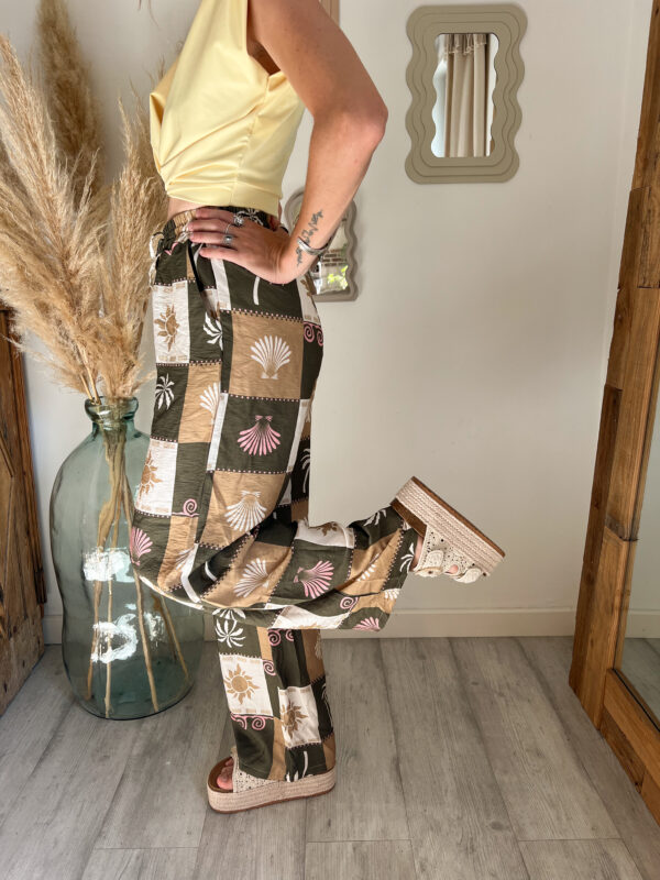 pantalon bohème imprimé femme Elia style bohème été sandale compensées