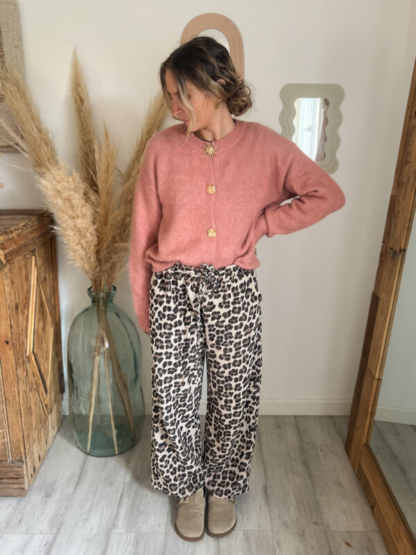 gilet rose femme boutons dores doux