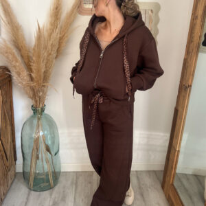 ensemble jogging chocolat leopard femme capuche