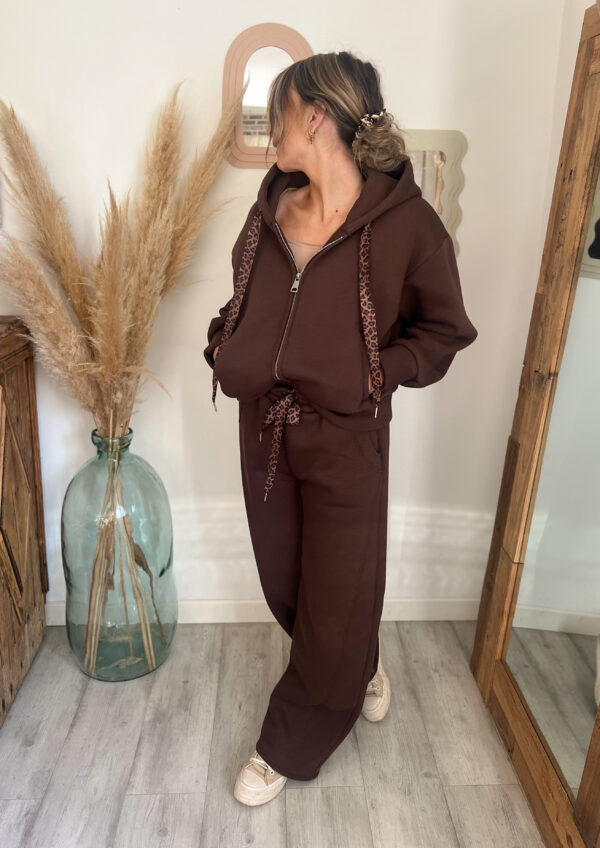 ensemble jogging chocolat leopard femme capuche
