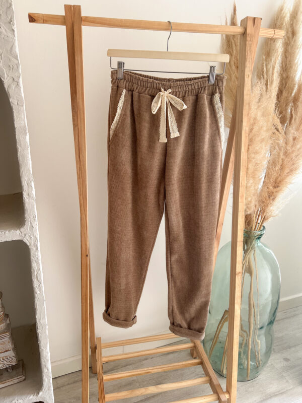 pantalon velours femme beige dentelle