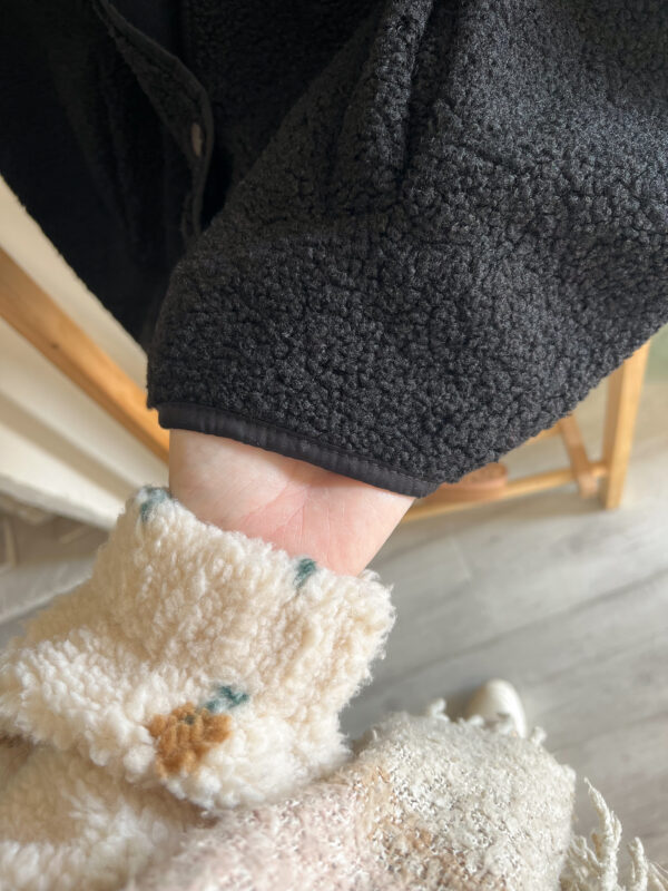 gilet sans manches noir femme bouclette coeur