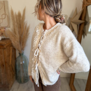 gilet maille dentelle creme femme noeud